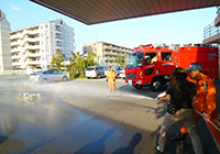 10日　消防避難訓練　消火・放水訓練