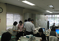 5日　京都府の水害非難訓練に参加。事務所での打ち合わせ