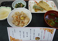 1日　創立11周年　松茸ご飯、天ぷら、松茸のお吸い物が大好評